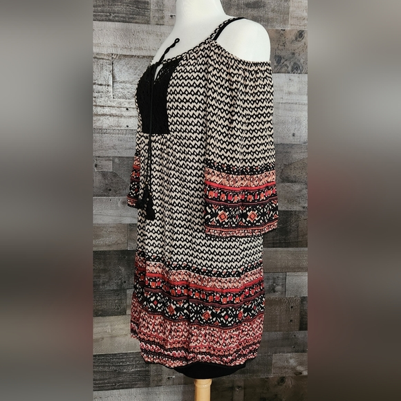 Patterned Crotche Boho Dress - Picture 6 of 8